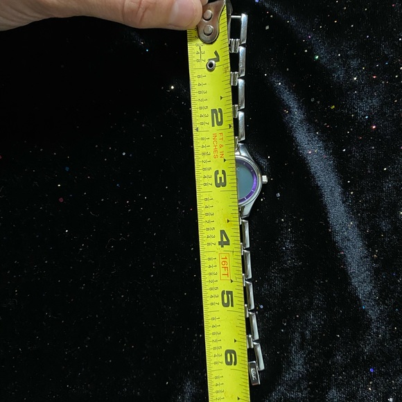 Ladies Beautiful Silver Color Round Relic Watch No Numbers - Picture 5 of 6